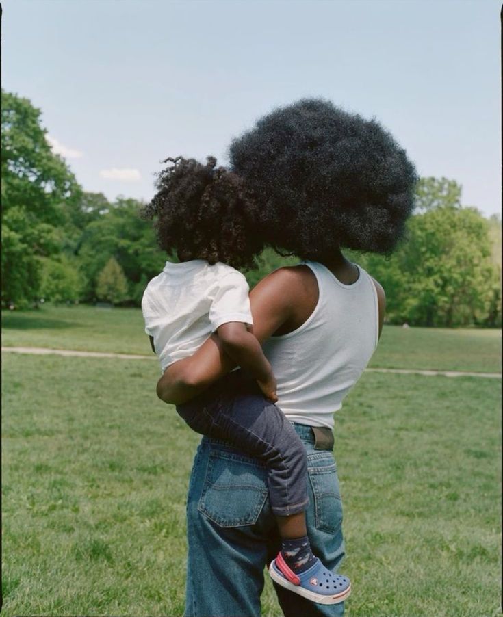 files/mom_and_kid_fro.jpg